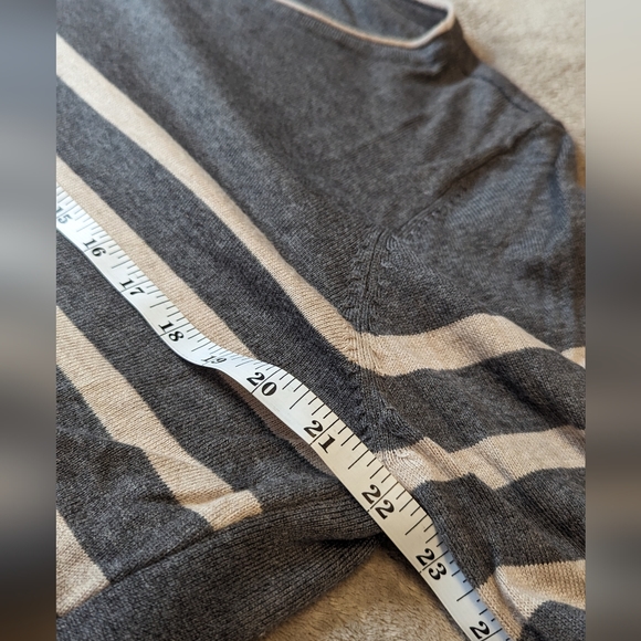 Betty Barclay grey/cream striped knitted top XL - Picture 6 of 6